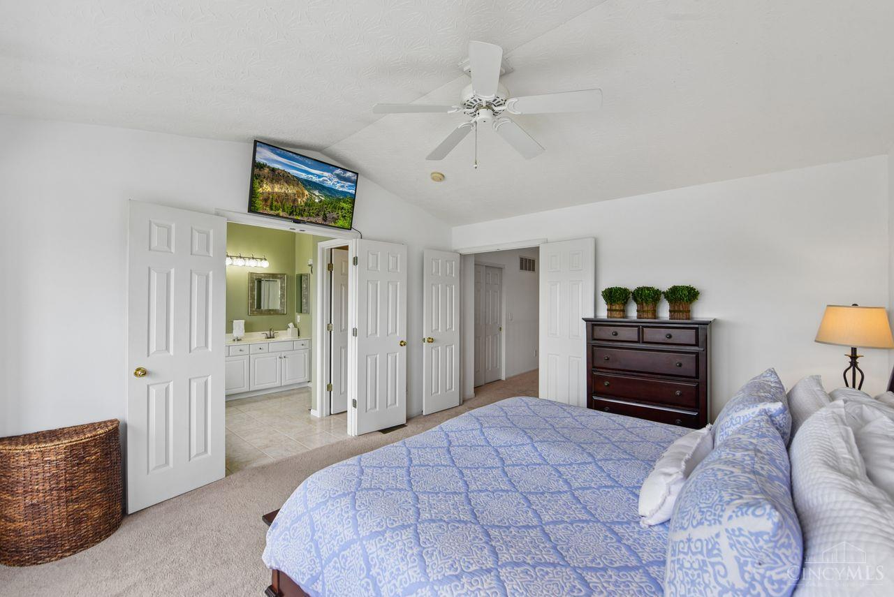 4189 Lakeknoll Drive