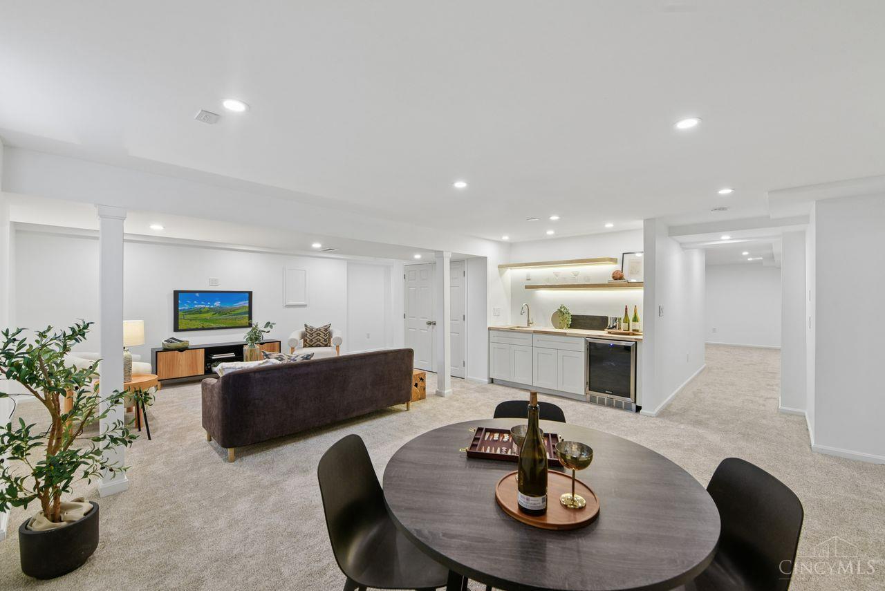 6149 Saint Regis Drive