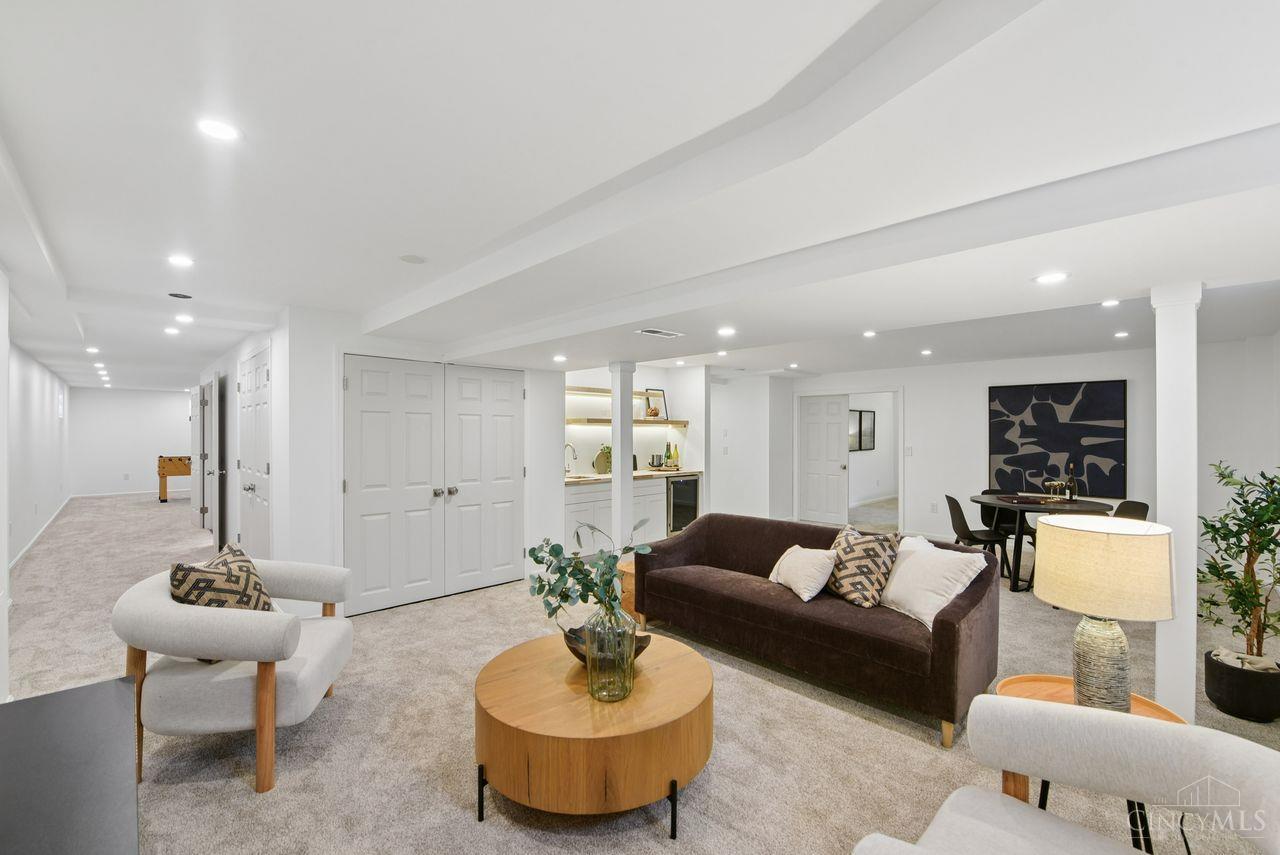 6149 Saint Regis Drive