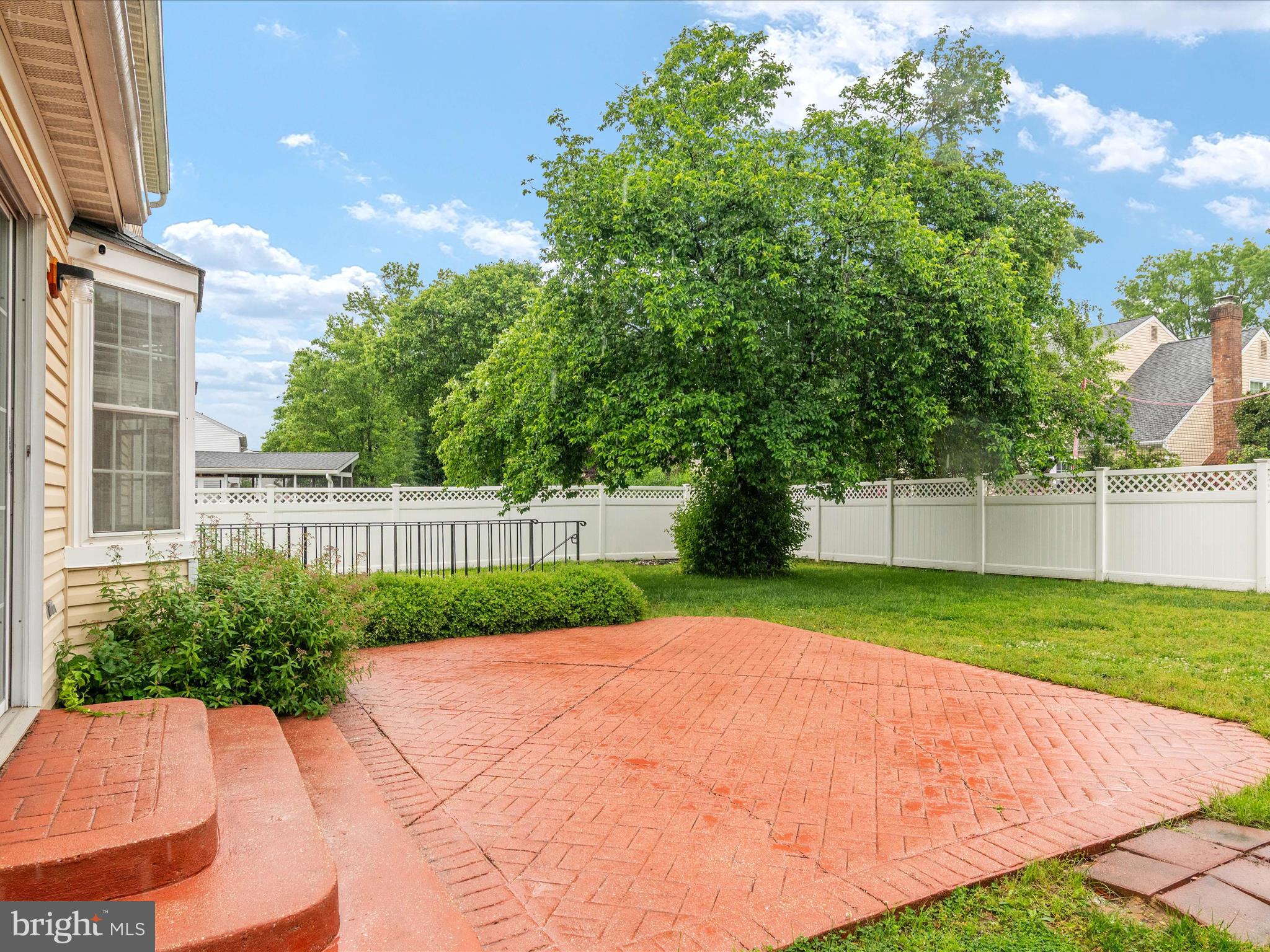2324 NANTUCKET DRIVE