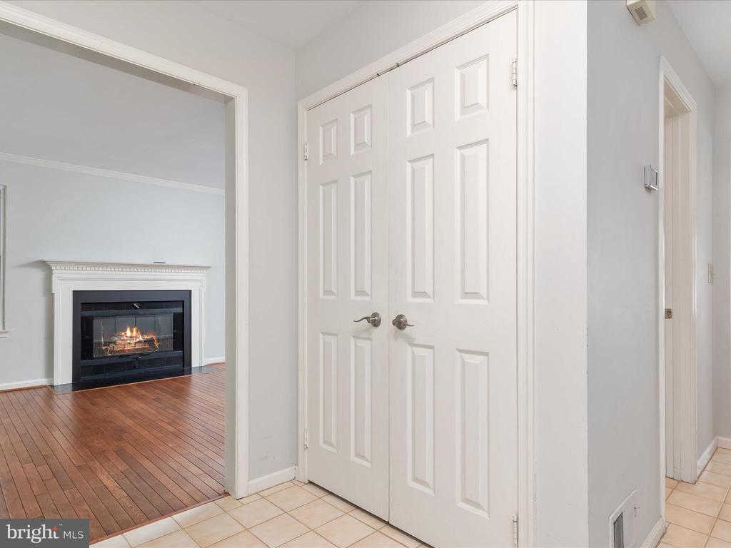 2324 NANTUCKET DRIVE