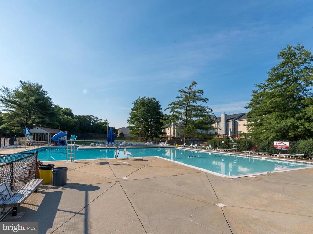 2324 NANTUCKET DRIVE