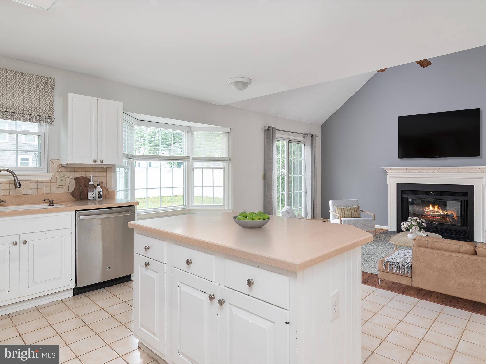 2324 NANTUCKET DRIVE