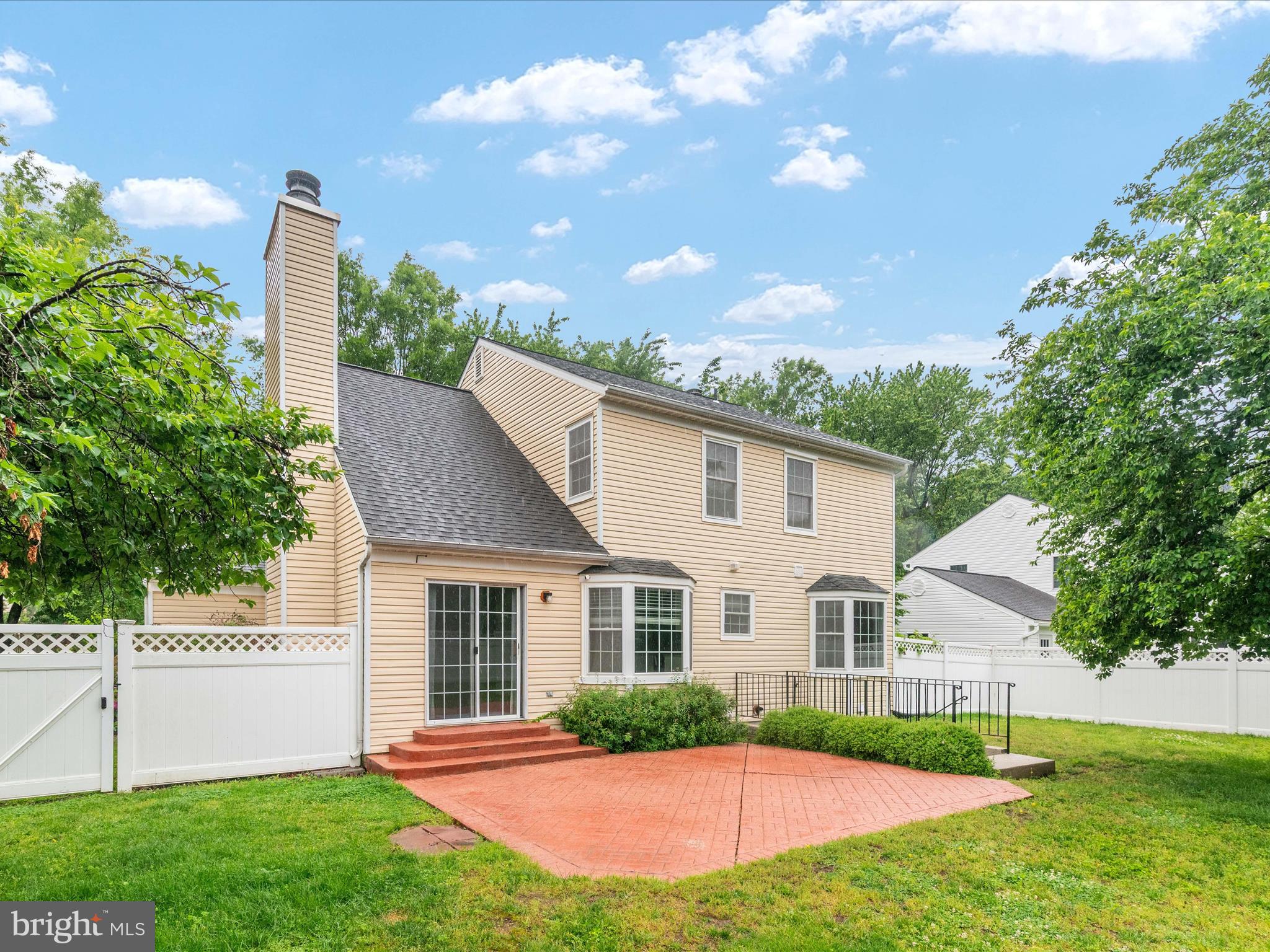 2324 NANTUCKET DRIVE