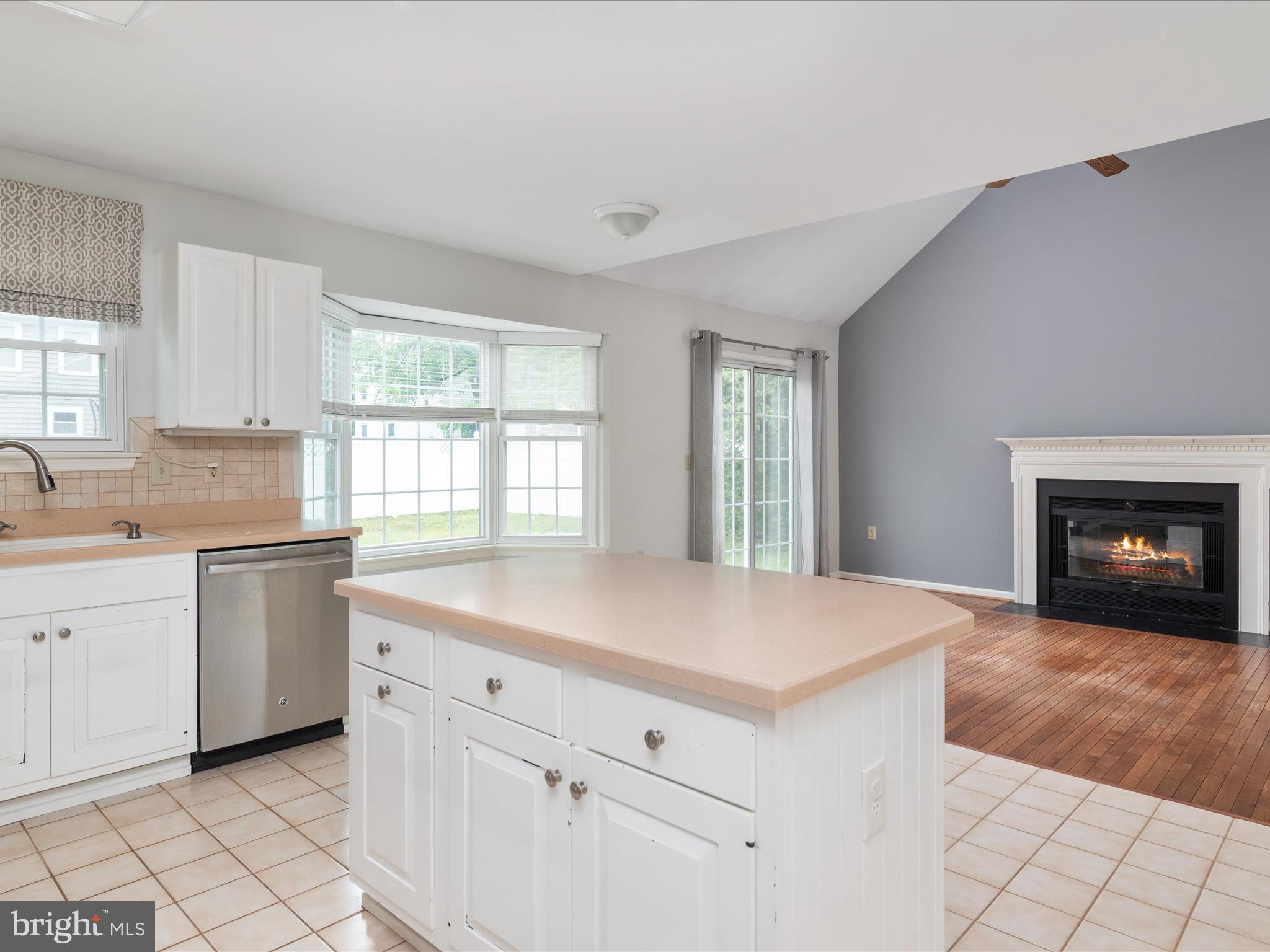 2324 NANTUCKET DRIVE