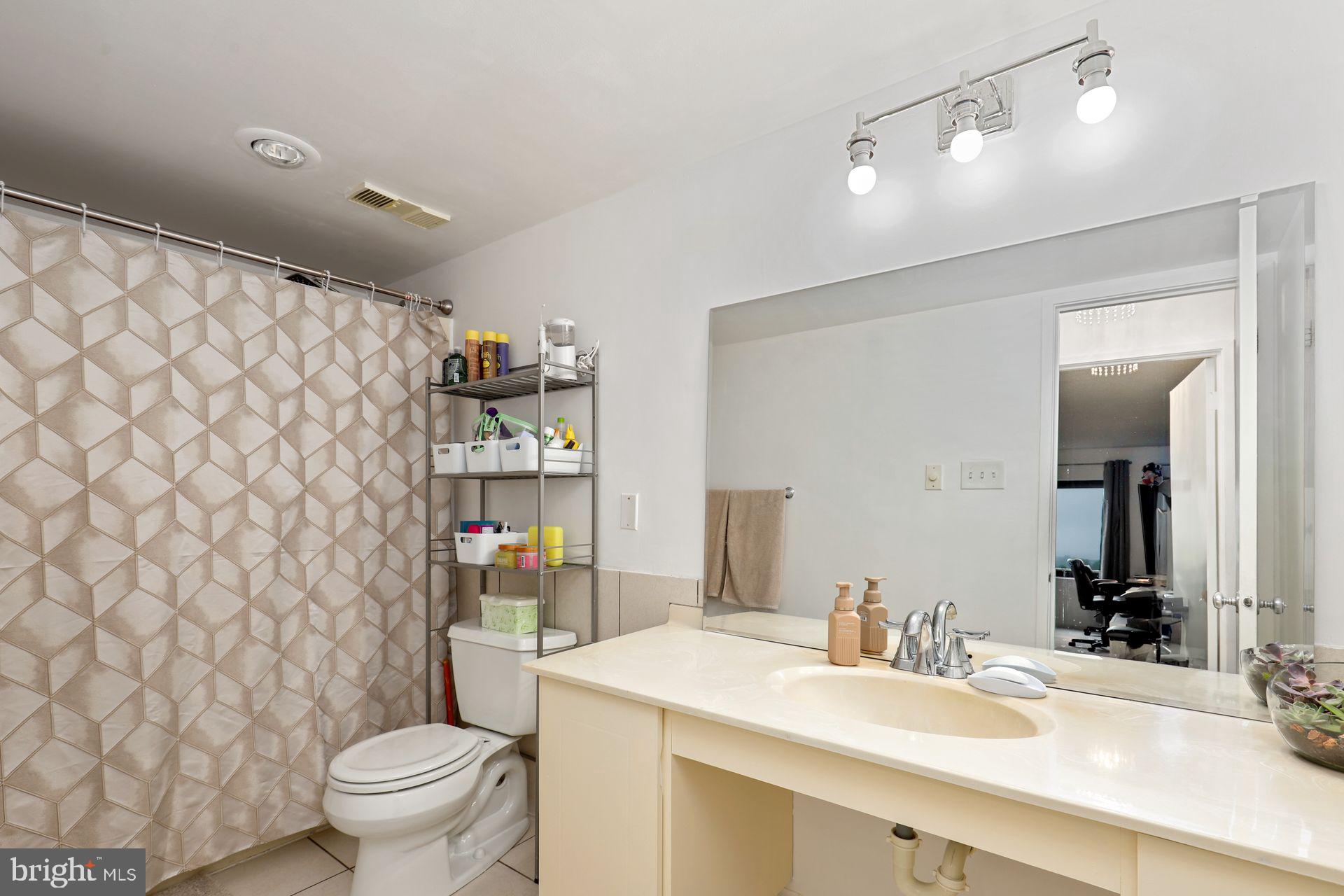 307 YOAKUM PARKWAY 1604