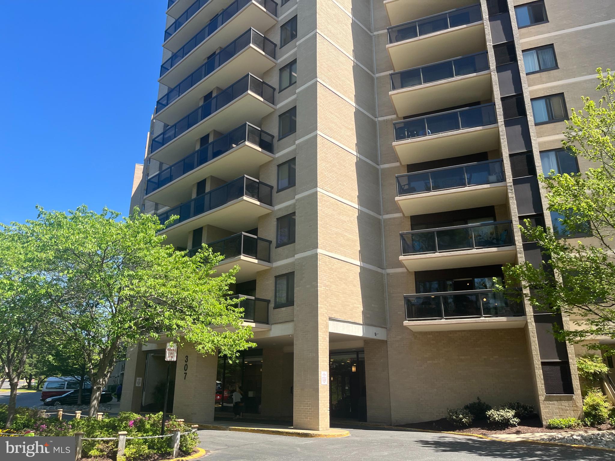 307 YOAKUM PARKWAY 1604