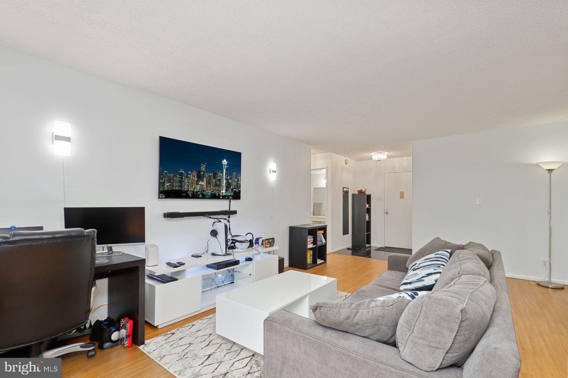 307 YOAKUM PARKWAY 1604