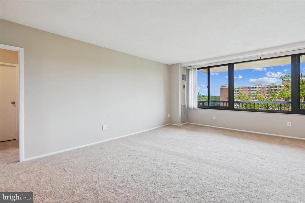 5500 HOLMES RUN PARKWAY 412