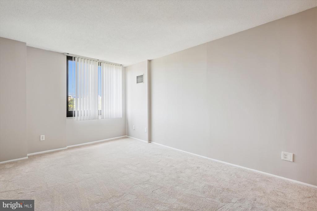 5500 HOLMES RUN PARKWAY 412