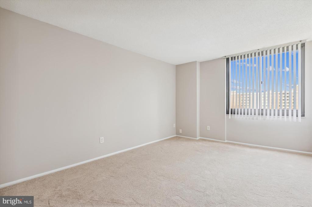 5500 HOLMES RUN PARKWAY 412