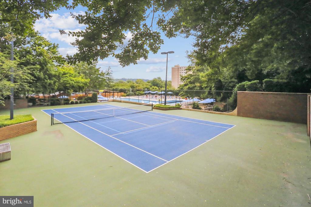 5500 HOLMES RUN PARKWAY 412