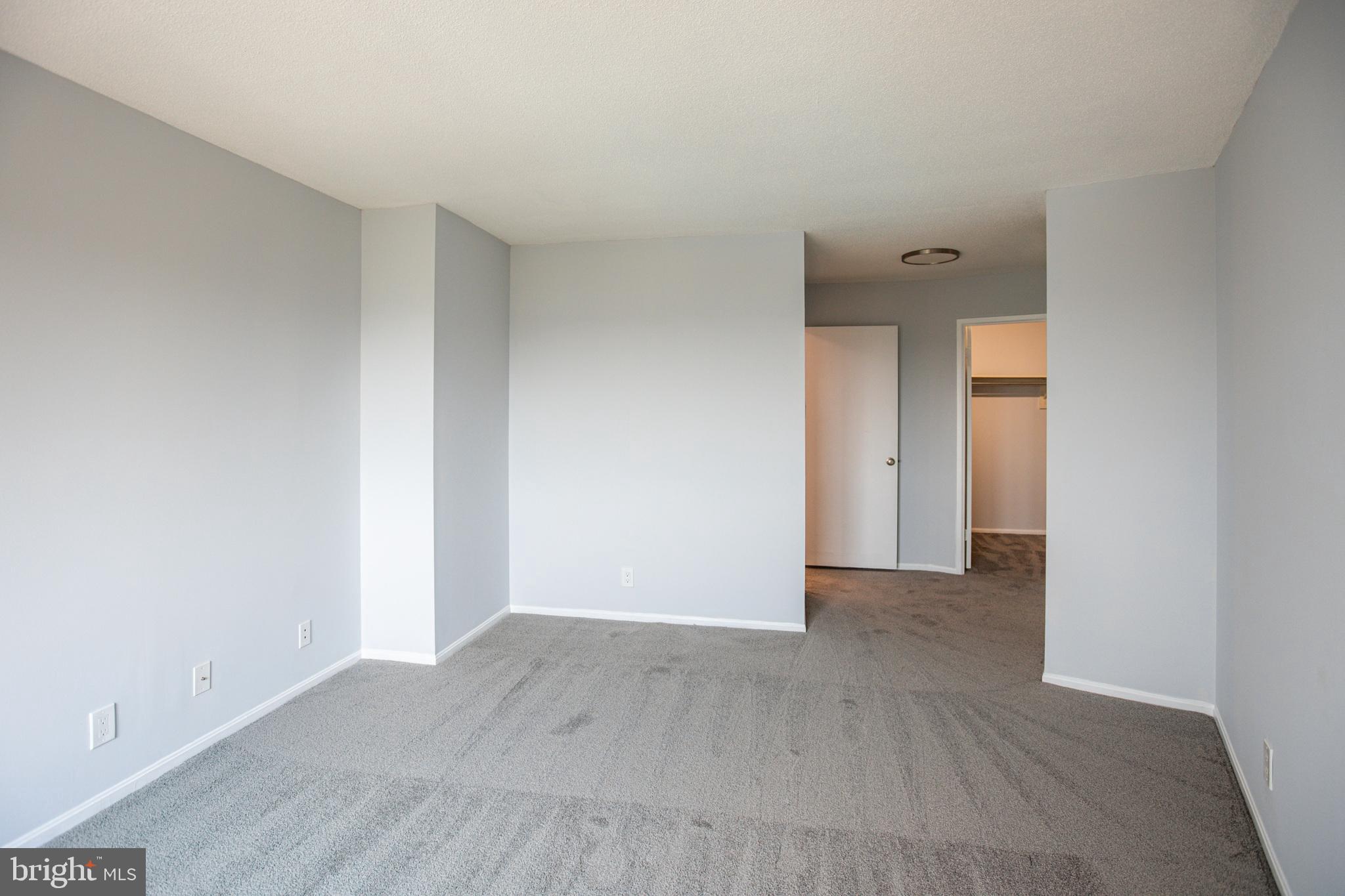 205 YOAKUM PARKWAY 1015