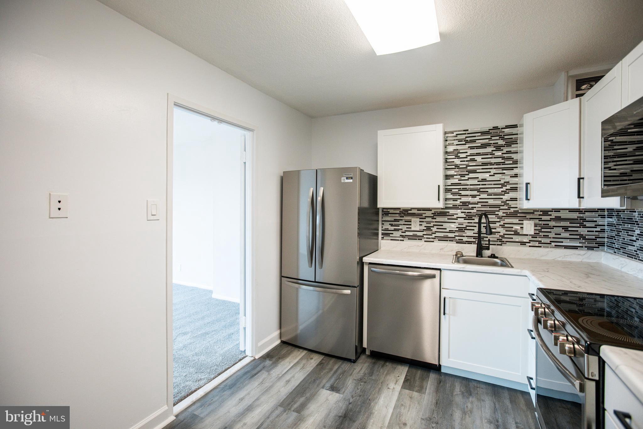 205 YOAKUM PARKWAY 1015