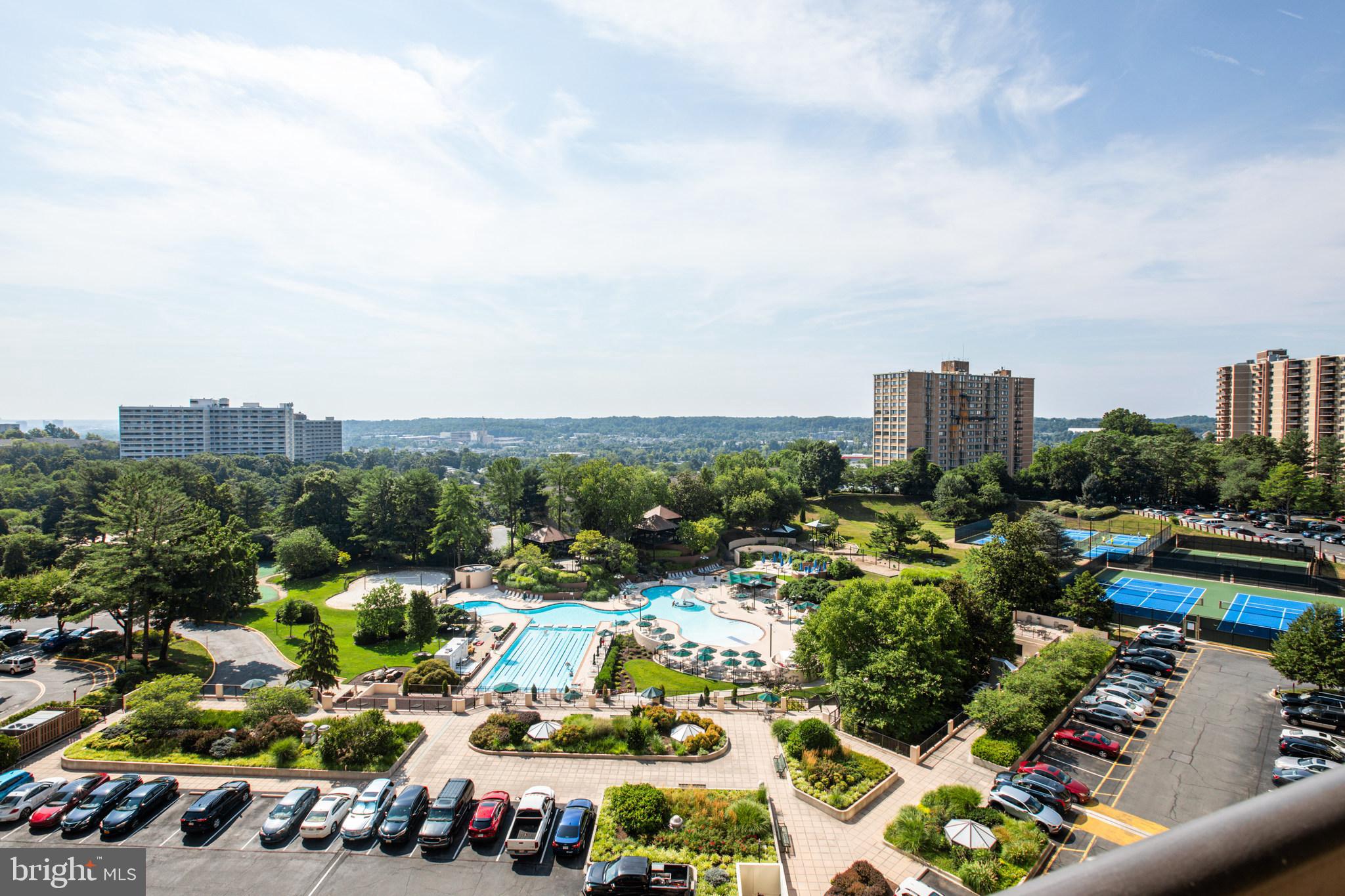 205 YOAKUM PARKWAY 1015