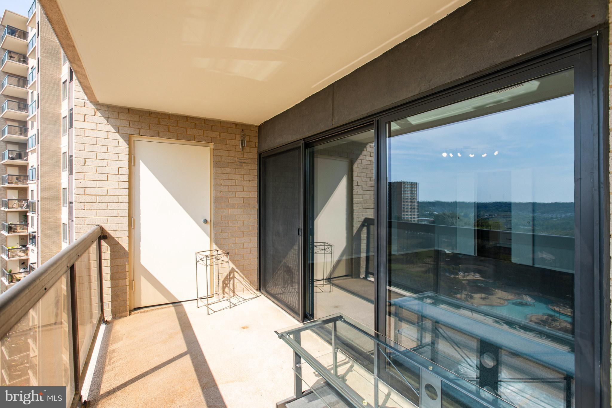 205 YOAKUM PARKWAY 1015