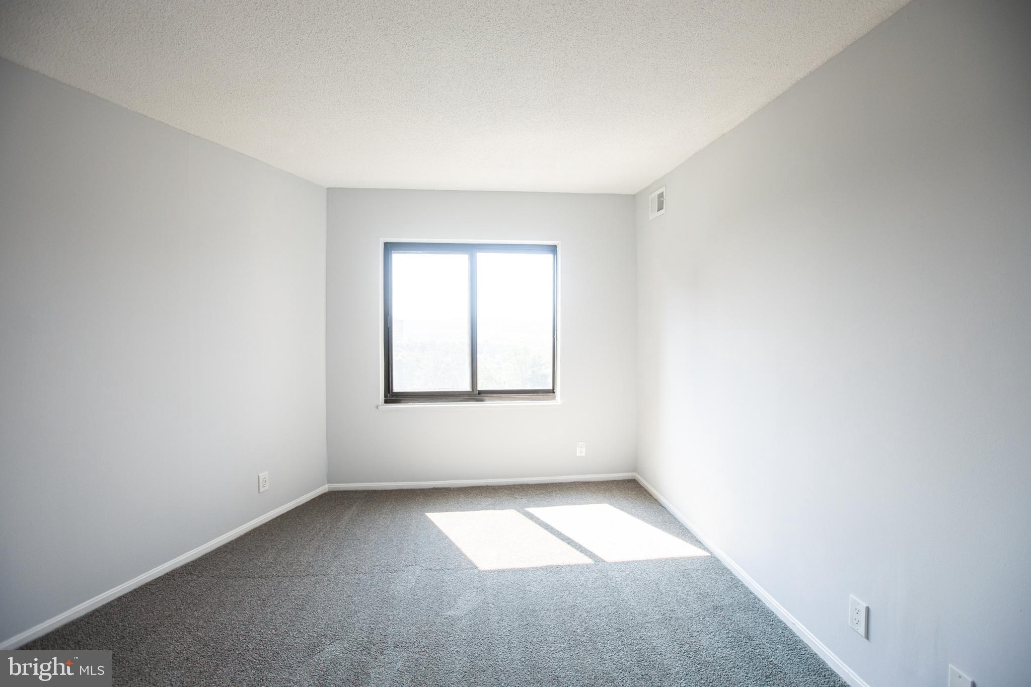 205 YOAKUM PARKWAY 1015
