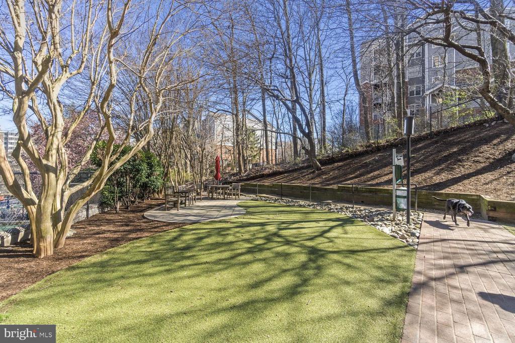 5500 HOLMES RUN PARKWAY 402