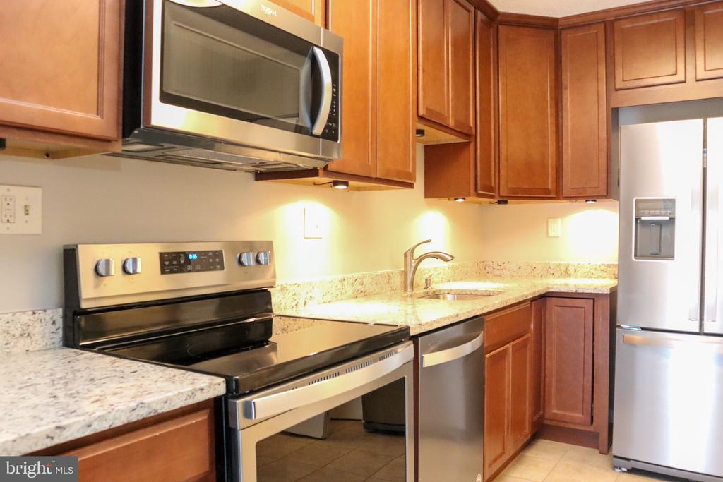 5500 HOLMES RUN PARKWAY 402