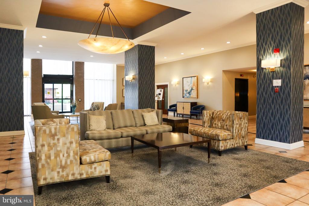 5500 HOLMES RUN PARKWAY 402