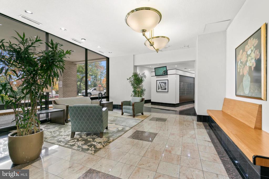 203 YOAKUM PARKWAY 218