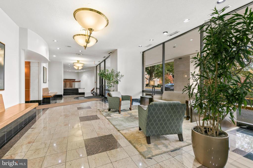 203 YOAKUM PARKWAY 218