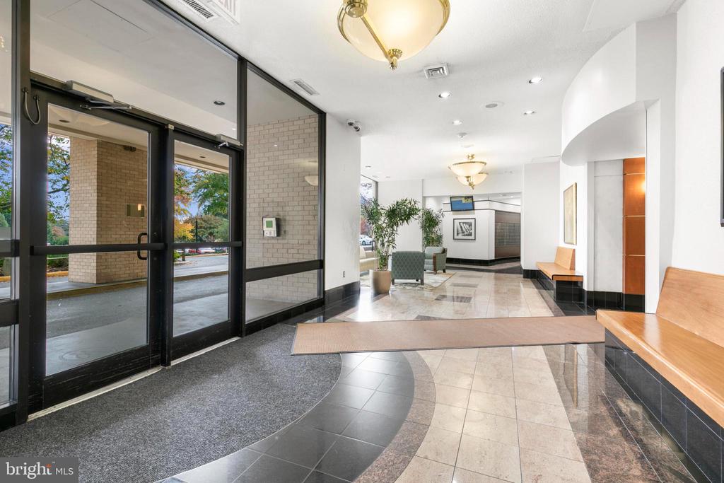 203 YOAKUM PARKWAY 218