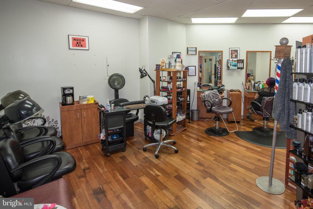 203 YOAKUM PARKWAY 218