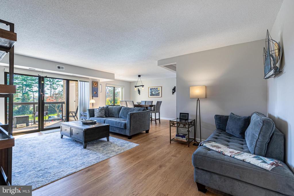 203 YOAKUM PARKWAY 218