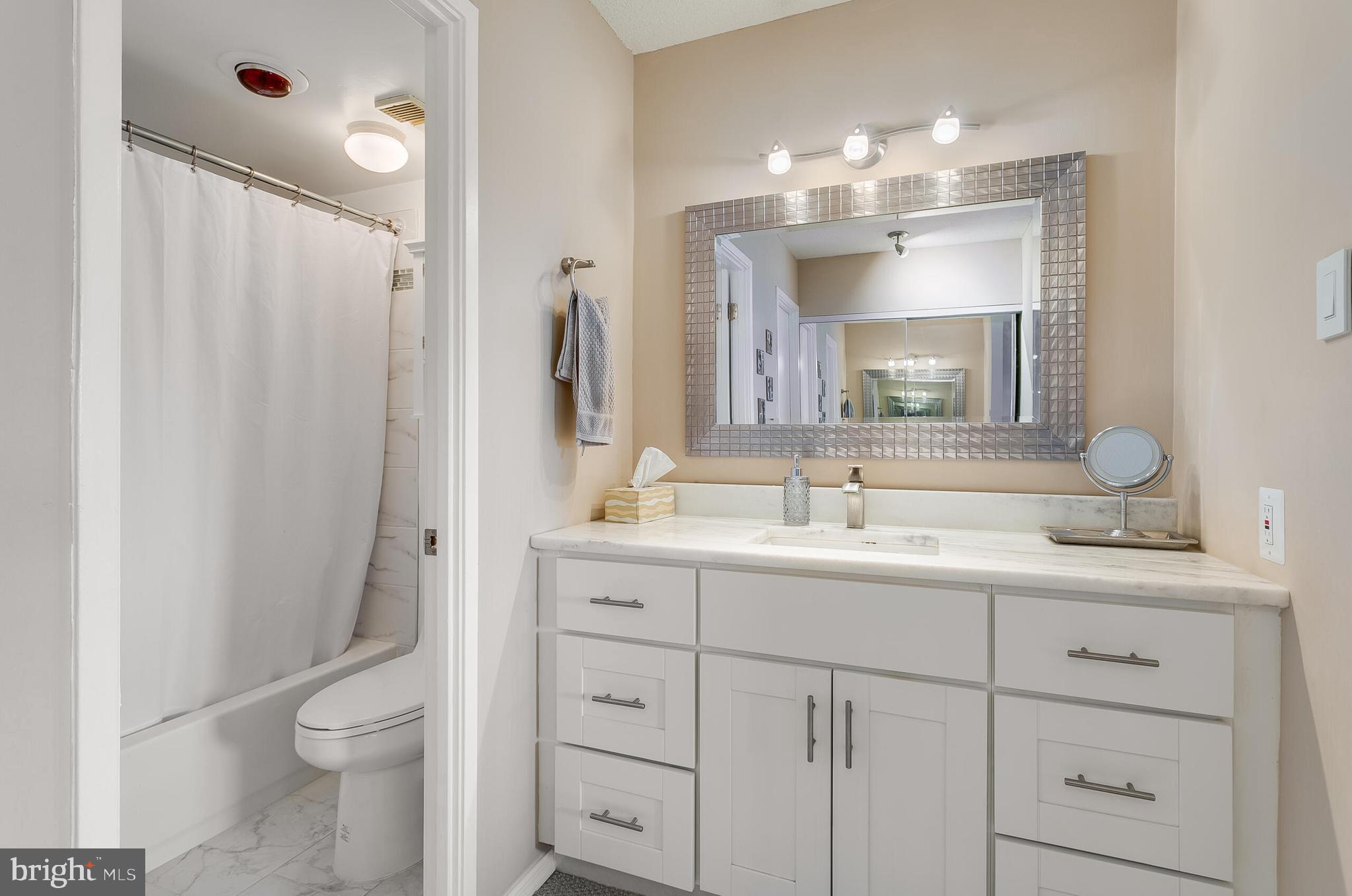 307 YOAKUM PARKWAY 1107