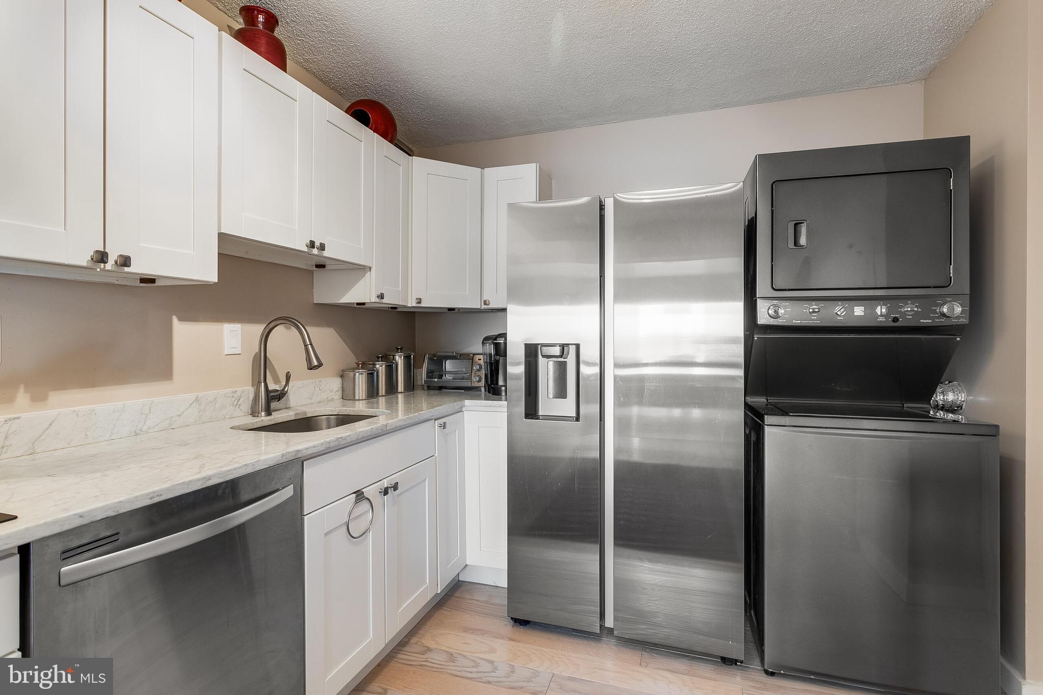 307 YOAKUM PARKWAY 1107