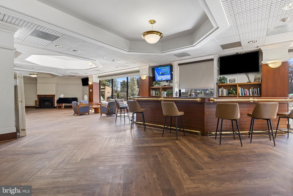 205 YOAKUM PARKWAY 1017