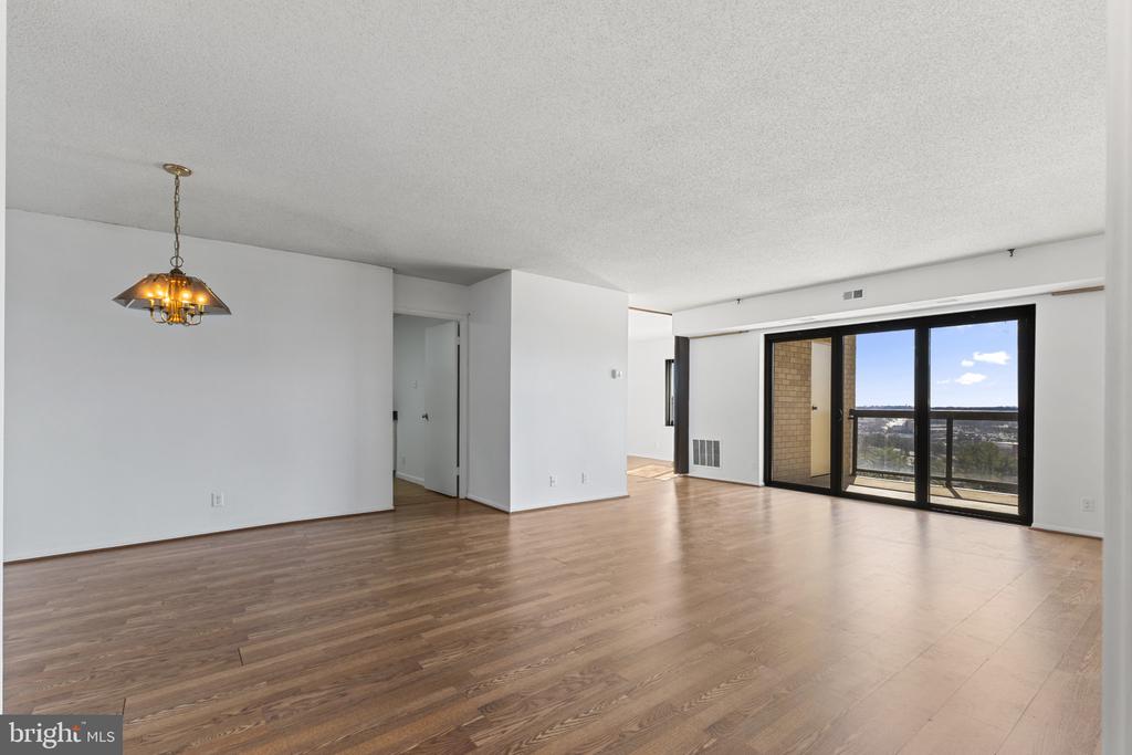 205 YOAKUM PARKWAY 1017