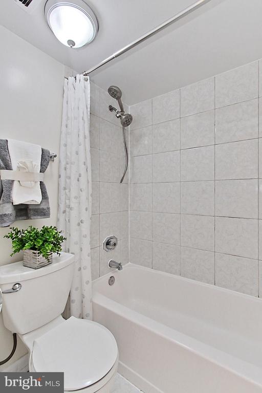 307 YOAKUM PARKWAY 1206