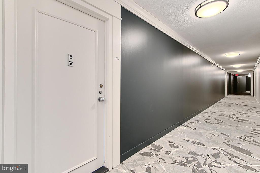 307 YOAKUM PARKWAY 1206