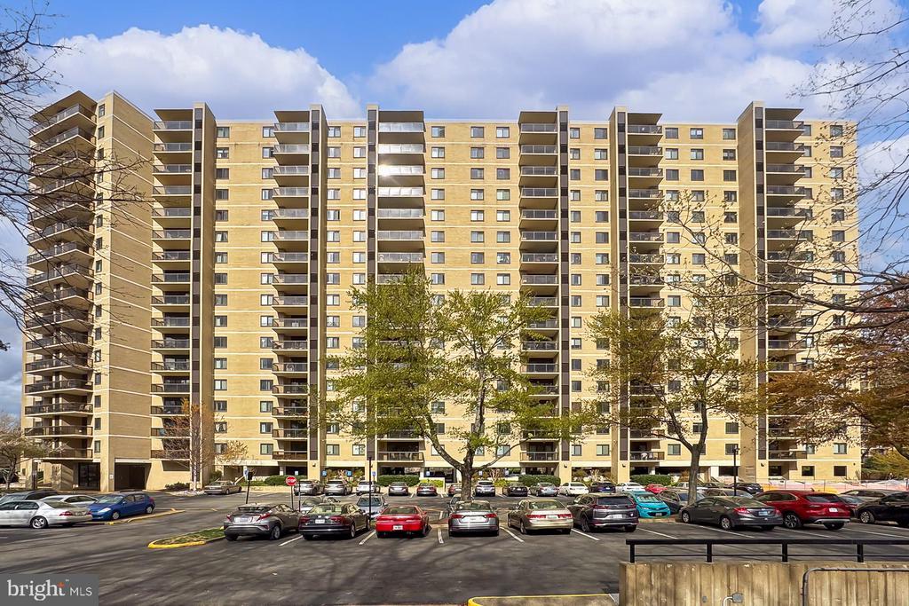 307 YOAKUM PARKWAY 1206