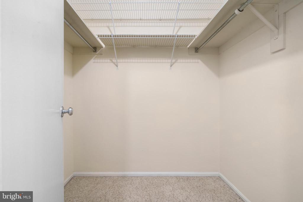 307 YOAKUM PARKWAY 1105