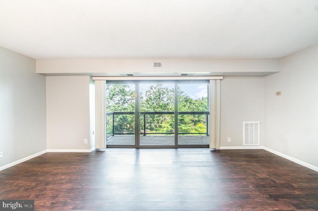 307 YOAKUM PARKWAY 716