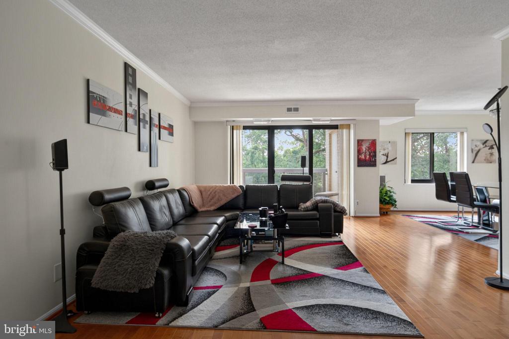 309 YOAKUM PARKWAY 503