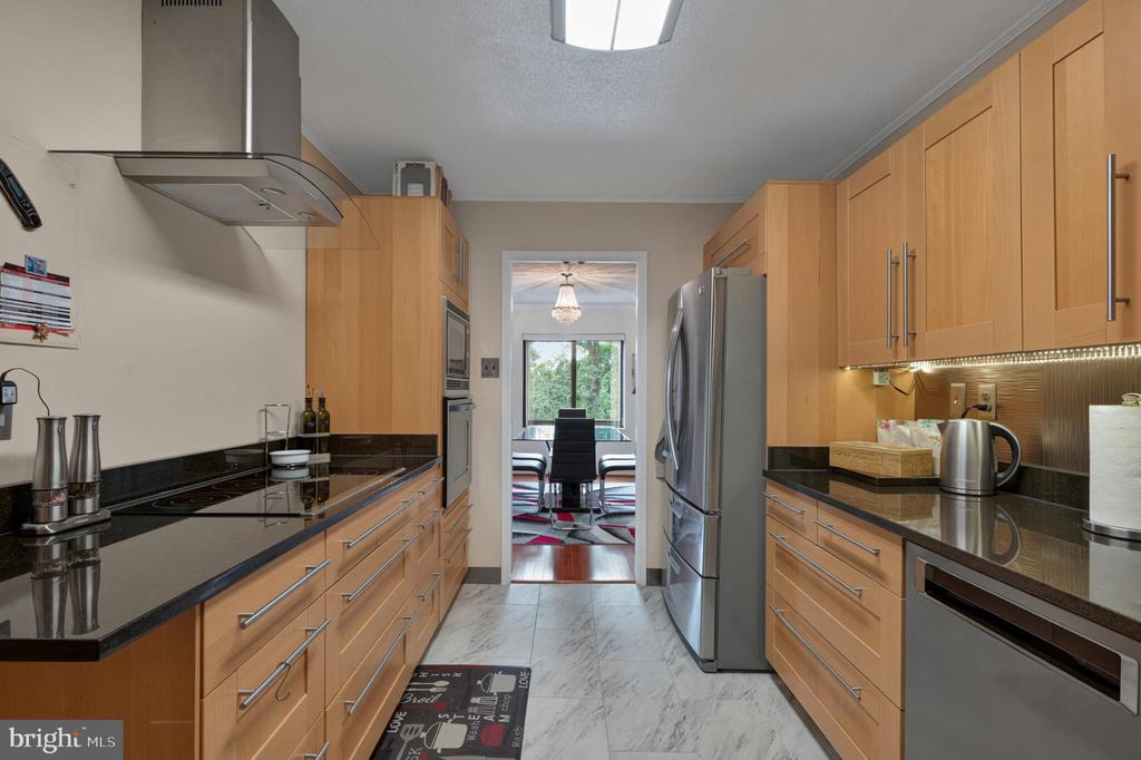309 YOAKUM PARKWAY 503