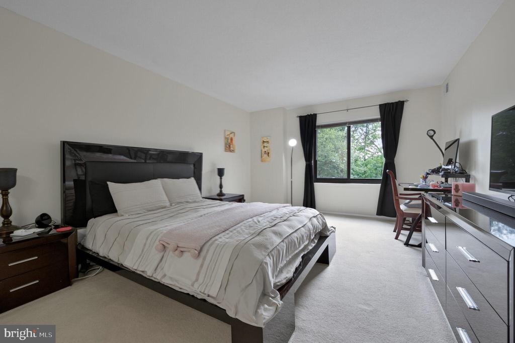 309 YOAKUM PARKWAY 503
