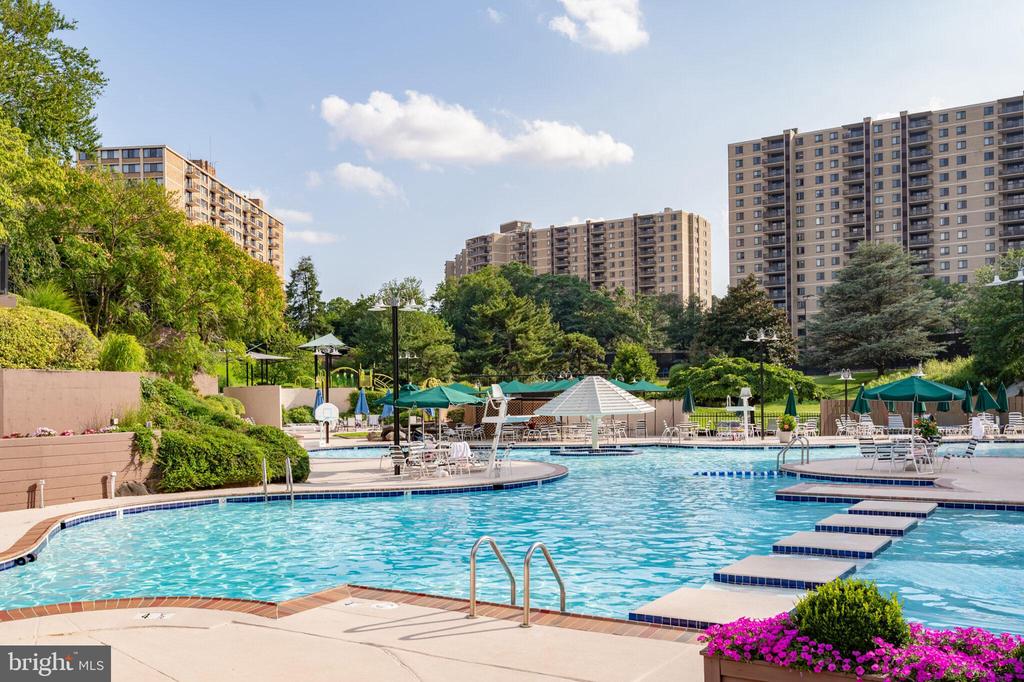 309 YOAKUM PARKWAY 503