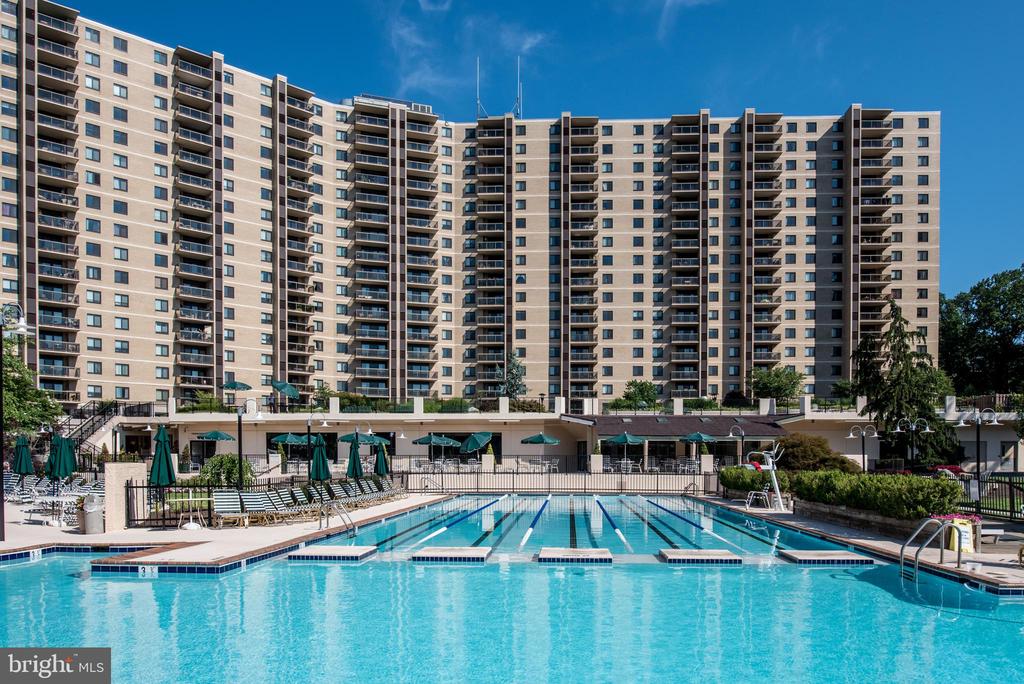 203 YOAKUM PARKWAY 215