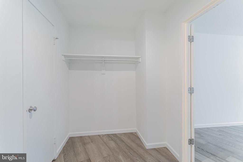 203 YOAKUM PARKWAY 215