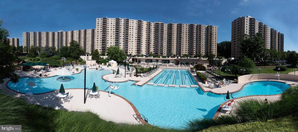 203 YOAKUM PARKWAY 215