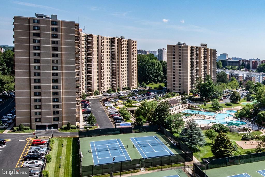 203 YOAKUM PARKWAY 215