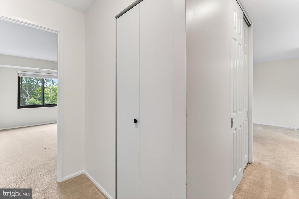 205 YOAKUM PARKWAY 822