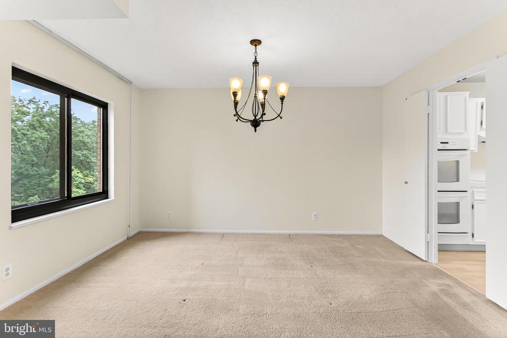 205 YOAKUM PARKWAY 822