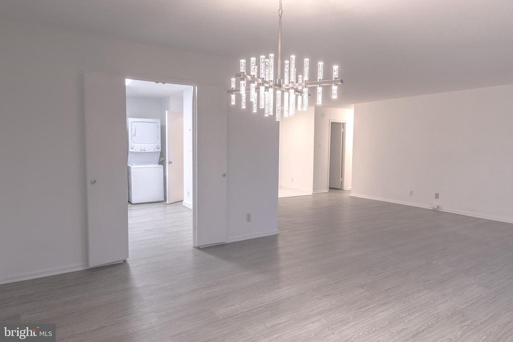 205 YOAKUM PARKWAY 822