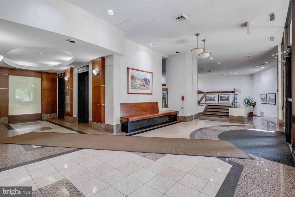 205 YOAKUM PARKWAY 822